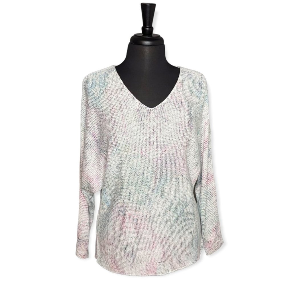 Sioni Long Sleeved Light Colored Sweater Size Large